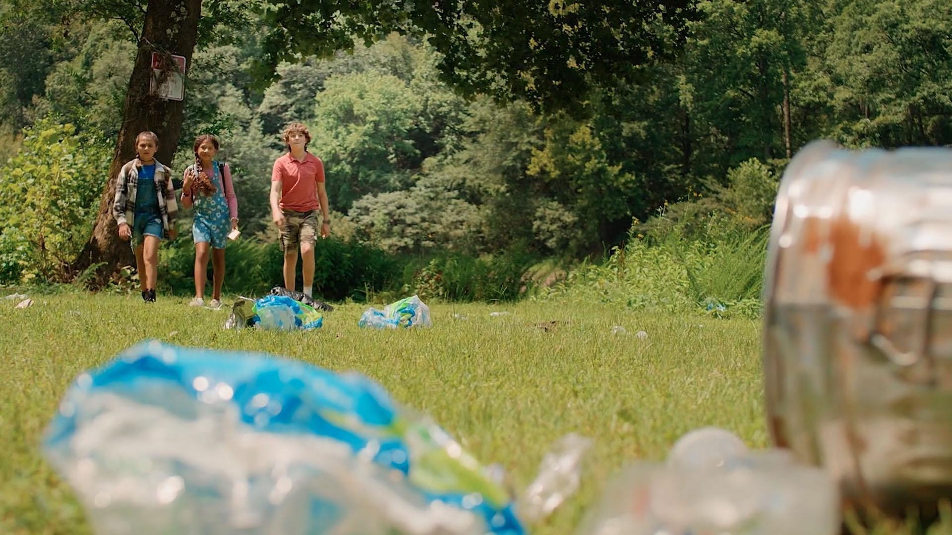 Mulberry Springs’ Mockingbird Creek is overrun with litter. The detectives organize a cleanup.