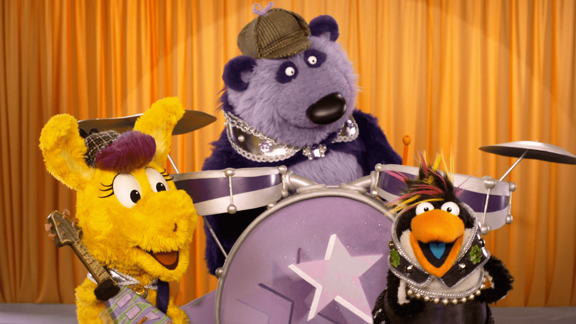 Donkey and Panda save Rockstar Penguin’s show./The pals help Turtle-Lou deliver packages.